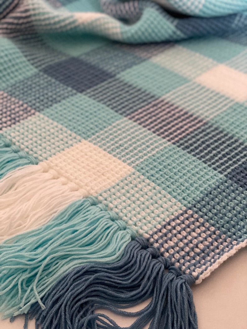 Easy Gingham Crochet Blanket Pattern