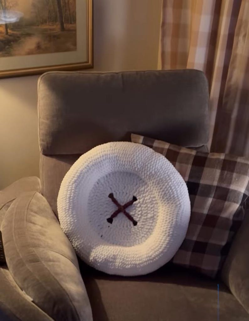 Jumbo Crochet Button Pillow Pattern