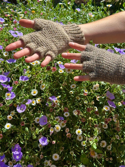 Gaia Gloves PDF crochet pattern