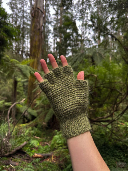 Gaia Gloves PDF crochet pattern