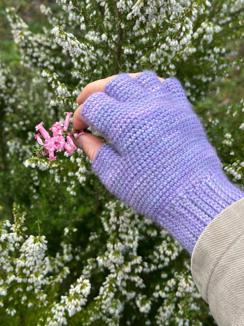 Gaia Gloves PDF crochet pattern
