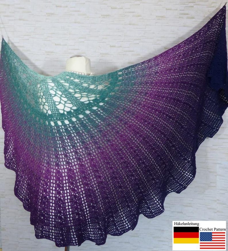 Crochet pattern Hyalma: a beautiful crocheted shawl