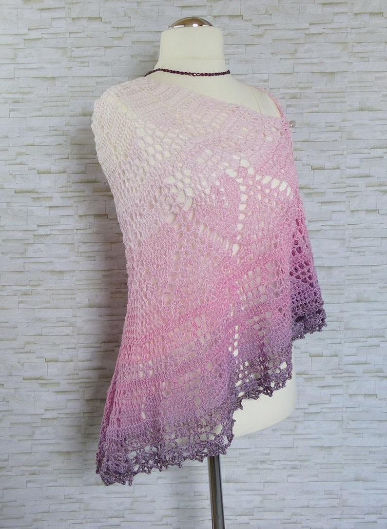 "Elomina" pattern: a beautiful crocheted shawl