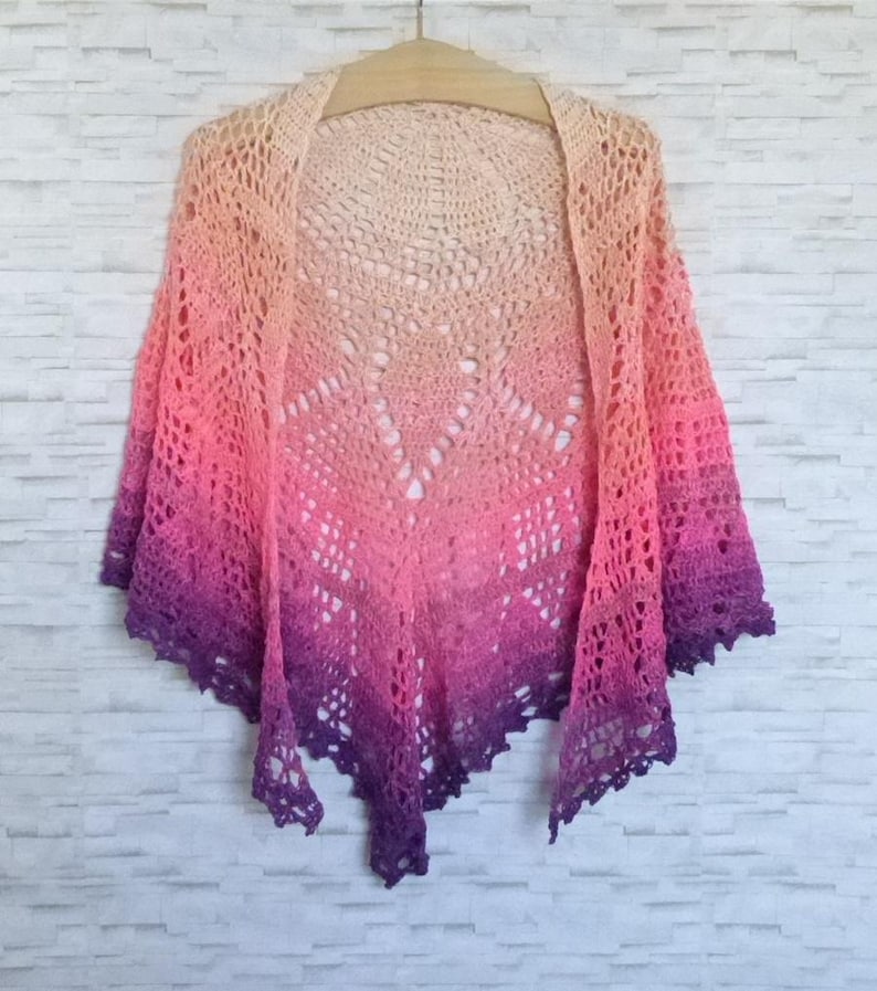 "Elomina" pattern: a beautiful crocheted shawl