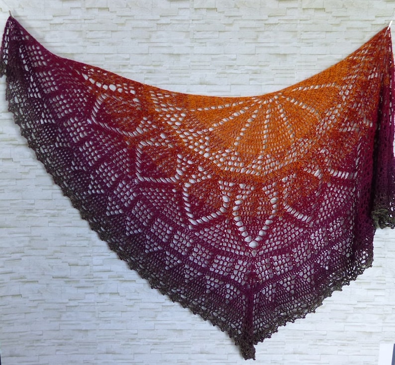 "Elomina" pattern: a beautiful crocheted shawl