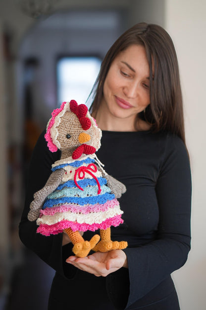 Crochet Hen Pattern + Toy Clothes