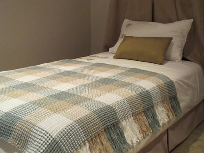 Easy Gingham Crochet Blanket Pattern