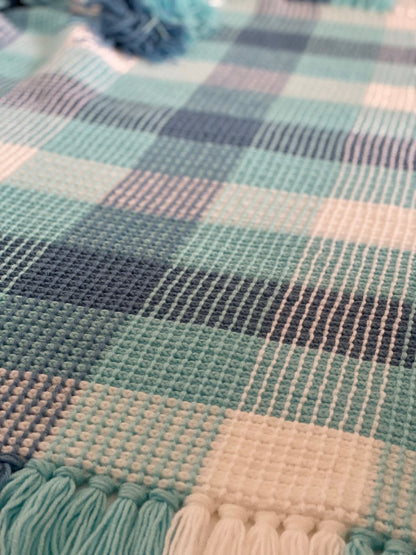 Easy Gingham Crochet Blanket Pattern
