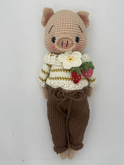 crochet PATTERN ELLIOT the strawberry piglet